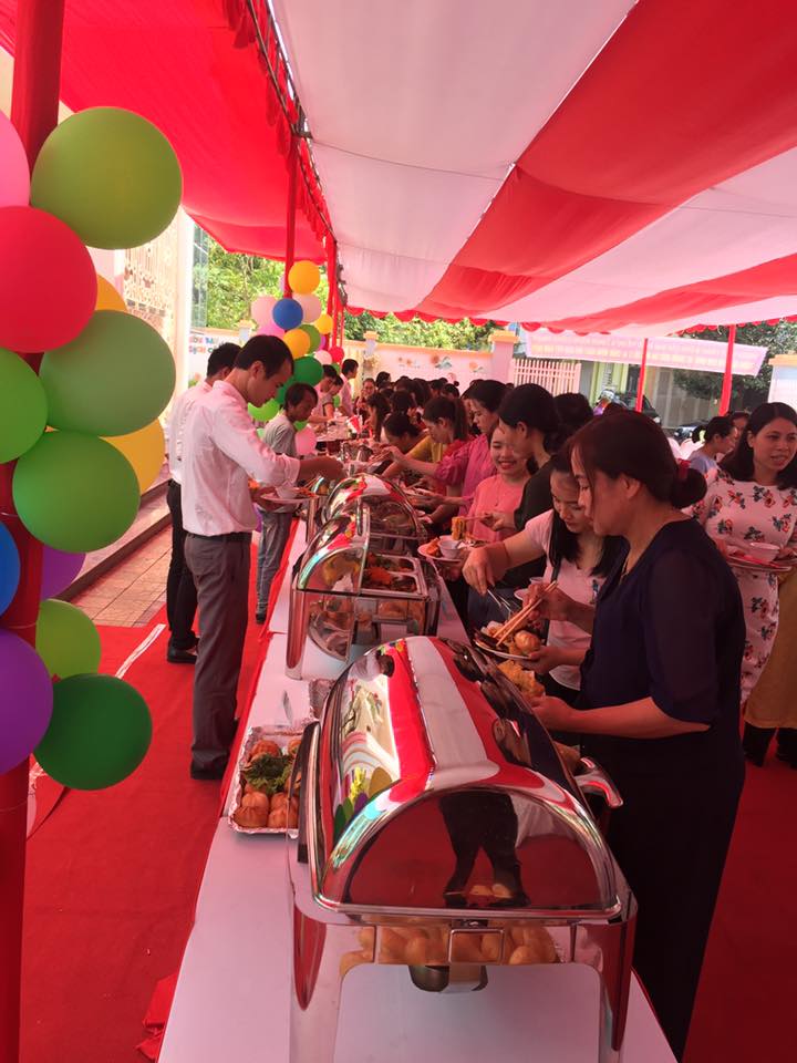 Tiệc lưu động Sen Thanh hân hạnh được tổ chức tiệc Buffet cho Quý thầy cô Trường mầm non Bình Minh – Thanh Hoá